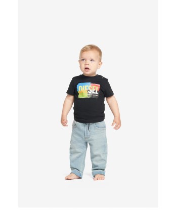 Diesel Baby Logo Print T-Shirt in Black rembourrage situé sous