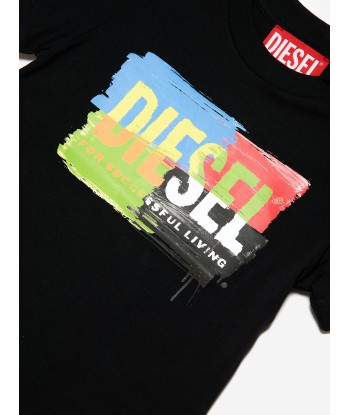 Diesel Baby Logo Print T-Shirt in Black rembourrage situé sous