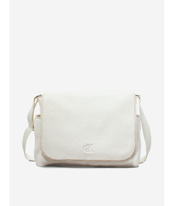 Calvin Klein Baby Teddy Messenger Changing Bag in Ivory (36cm) chez Cornerstreet bien 