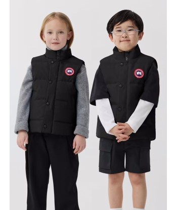 Canada Goose Kids Down Padded Vanier Gilet in Black store